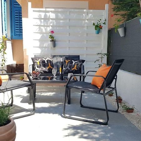 Holiday Home Blue Door In Pula Extérieur photo